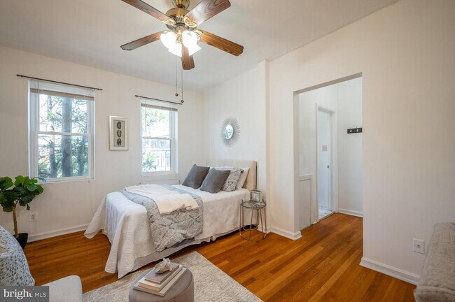 Foto del edificio - 3725 12th St NE