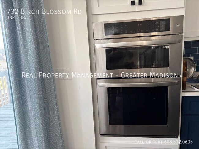 Foto del edificio - 732 Birch Blossom Rd