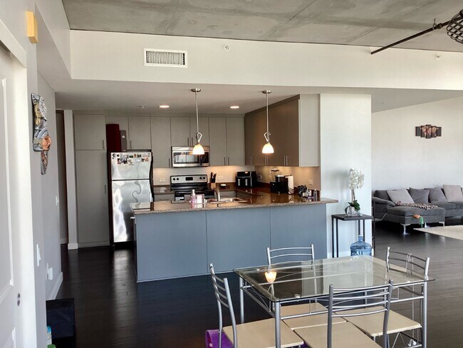 Foto del edificio - 1080 Park Blvd