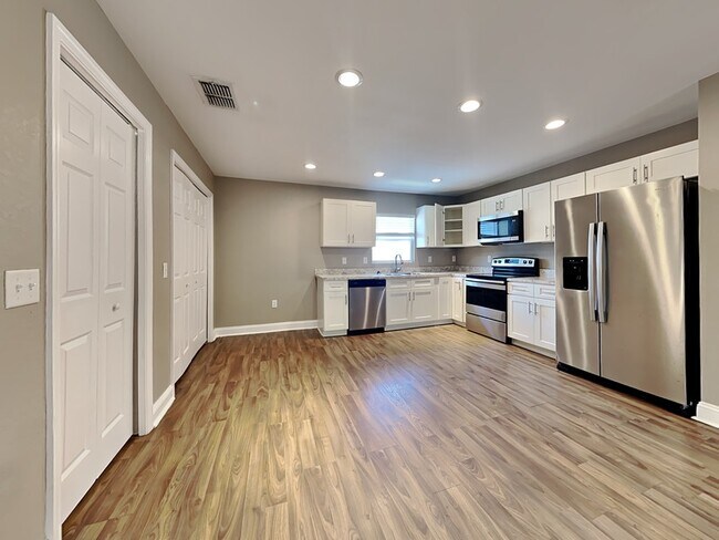 Foto del edificio - 1432 E Main St