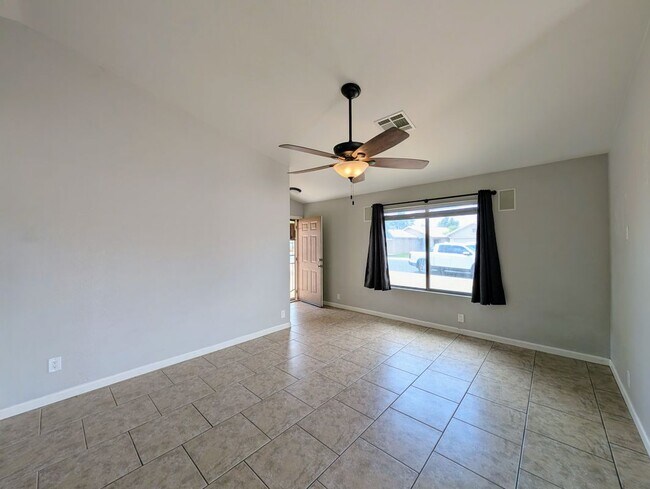 Foto del edificio - 15746 W Elm St