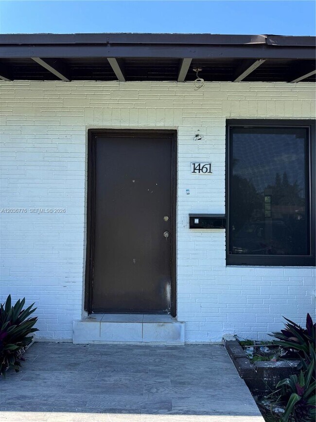 Foto del edificio - 1461 NE 118th St