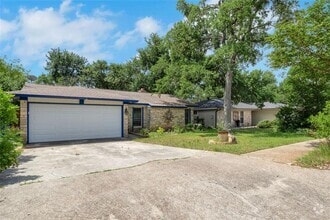 Building Photo - 616 Russet Valley Dr