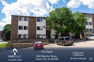 Building Photo - 904 Benton Dr