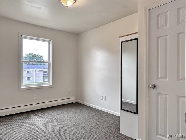 Building Photo - 20 Orchard St