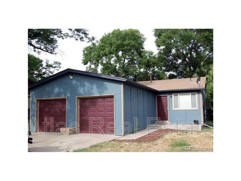 Primary Photo - 5251-5253 Meade St