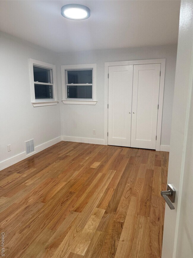 Foto del edificio - 120-60 200th St