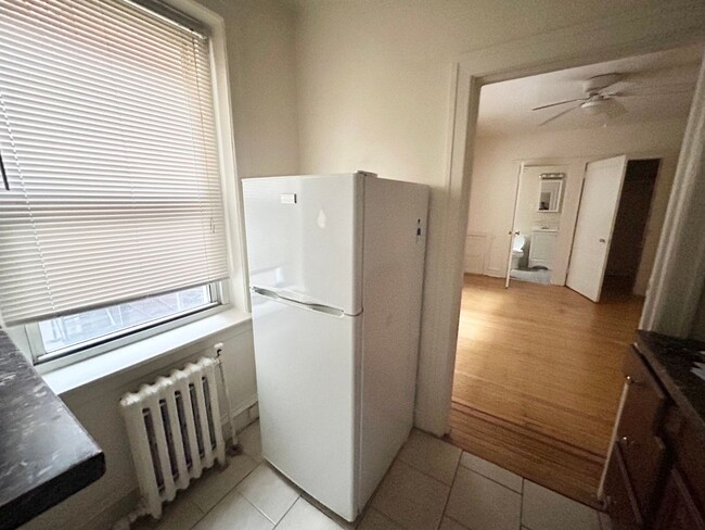 Building Photo - Spacious Washington Square Apartment