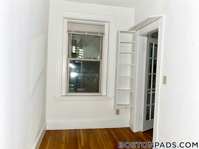 Foto del edificio - 752 Huntington Ave