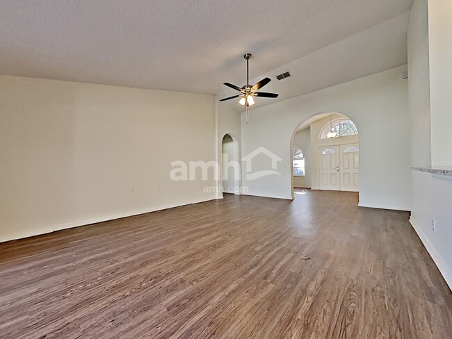 Building Photo - 8813 Scenic Vista Ct