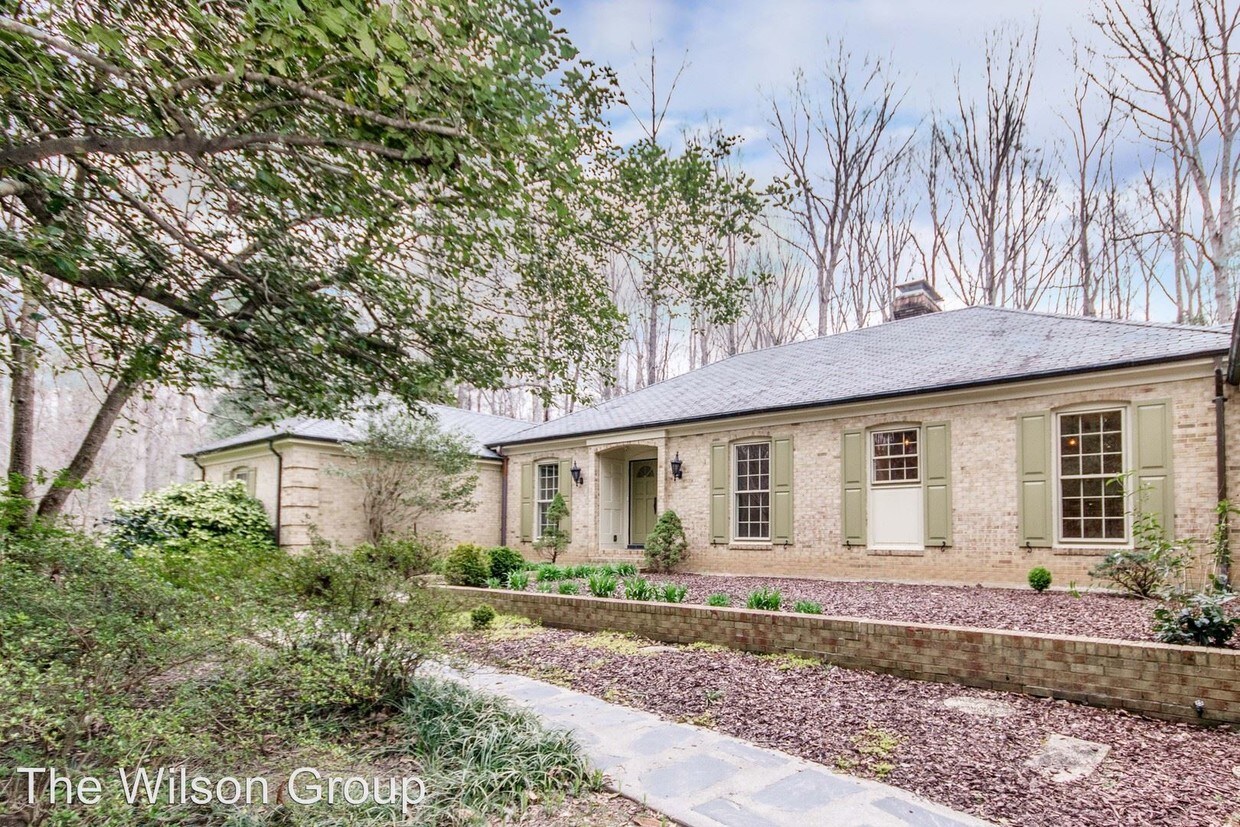 Primary Photo - 4 br, 2.5 bath House - 2321 Walhala Drive