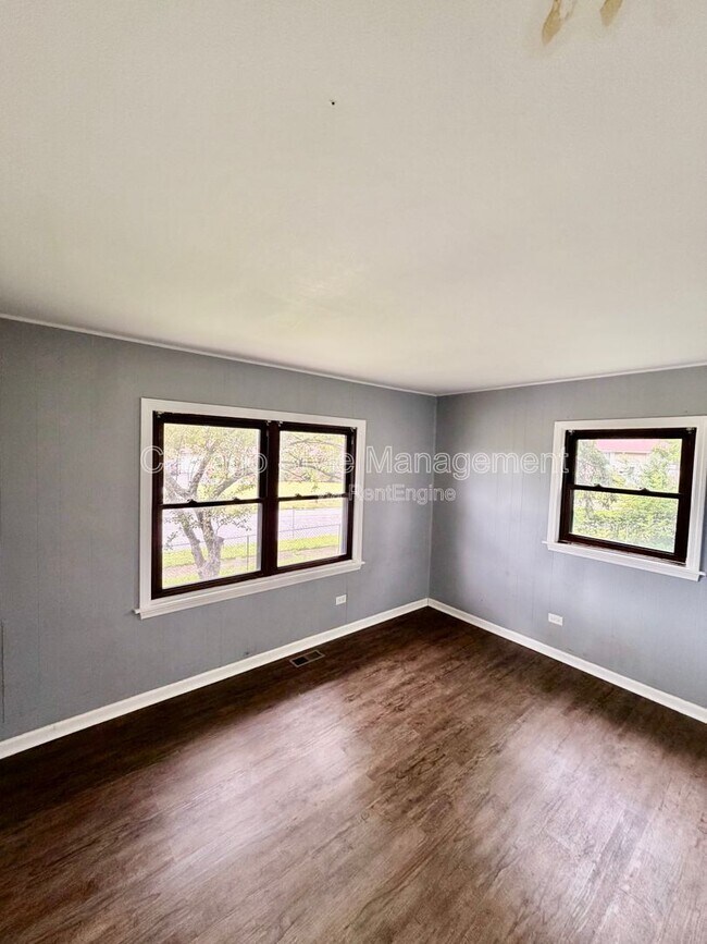 Foto del edificio - 4507 Balmoral Dr