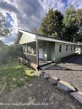 Building Photo - 13 Saugerties Manor Rd