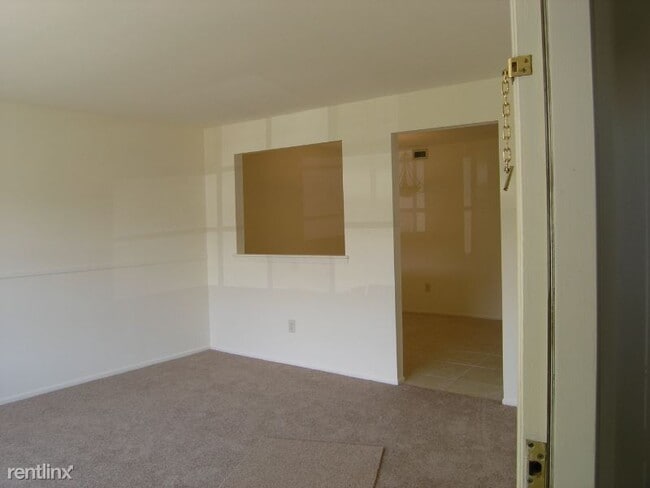 Building Photo - 2 br, 1 bath Condo - 1109 Vincent Rd