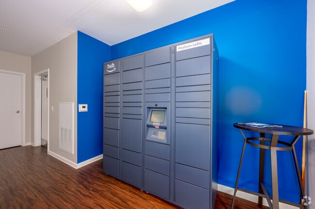 Amazon Hub - Madison Lofts