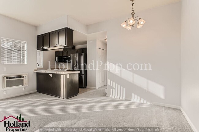 Foto del edificio - NEW PRICE APPLY NOW!! Cute 1 bedroom condo...