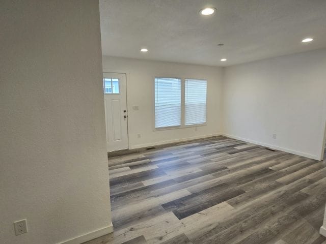 Building Photo - 4650 E Carey Ave