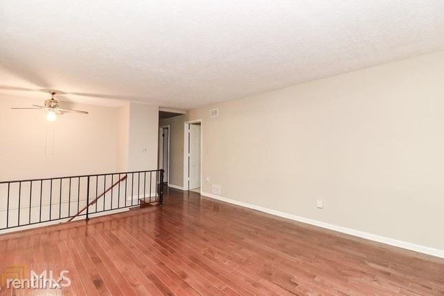 Building Photo - 4 br, 2 bath House - 410 Killian Hill Rd