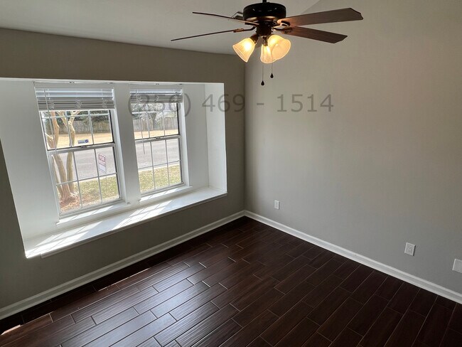 Foto del edificio - 138 Briargate Ln