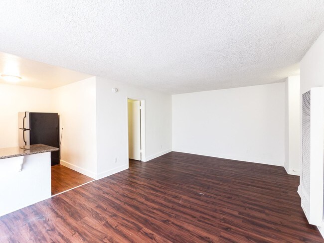 Foto del edificio - bedroom in Los Angeles CA 90020