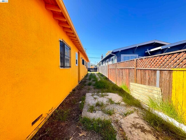 Foto del edificio - 1724 96th Ave