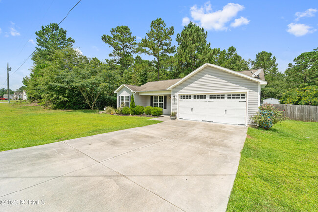 Building Photo - 204 Sweet Gum Ln