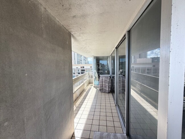 Building Photo - Spacious 2-Bedroom Condo with Diamond Head Views & 2 Parking Stalls at Ala Wai Plaza Skyrise