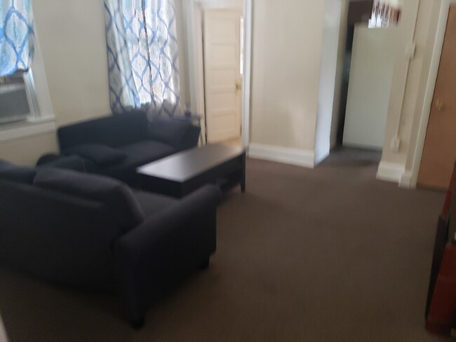 Foto del edificio - 3910 Fleetwood Ave