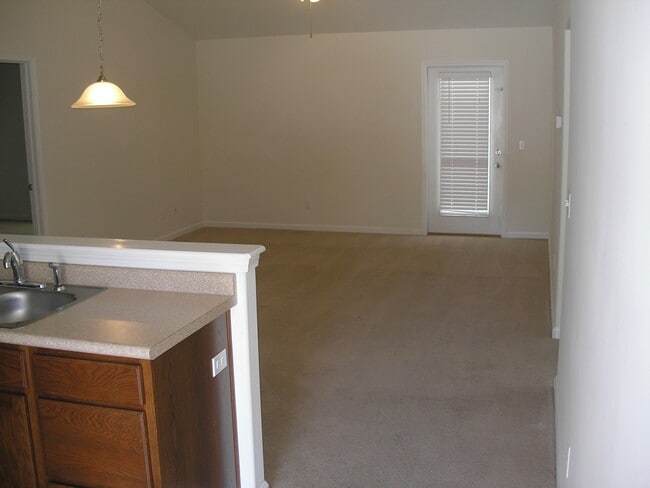 Foto del edificio - 112 Five Oaks Ct