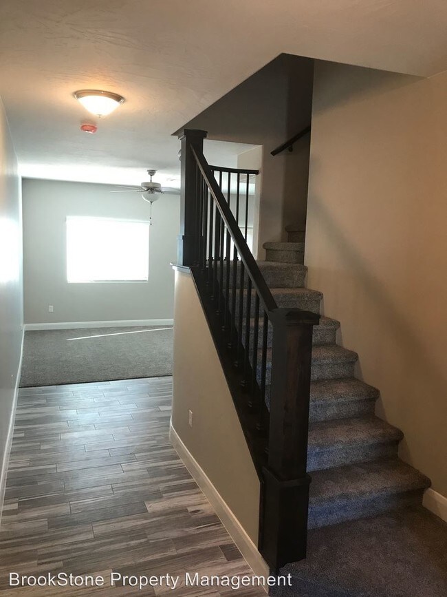 Foto del edificio - 3 br, 2.5 bath House - 2520 Blackhawk Dr. #77