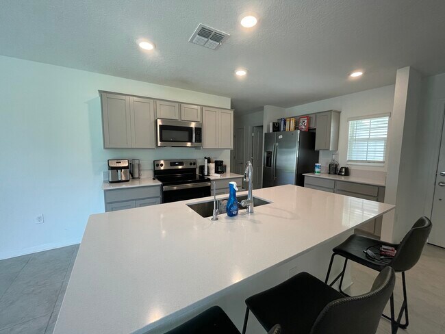 Kitchen view 1 - 1864 Ancestry Trl