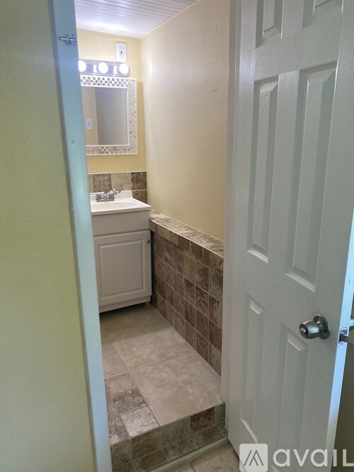 Building Photo - 2715 Ingot Pl