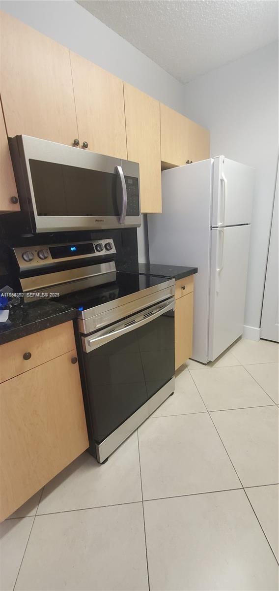 Building Photo - 10288 Fox Trail Rd S