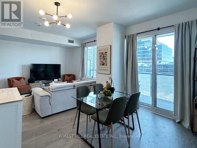 Building Photo - 480 Front St W