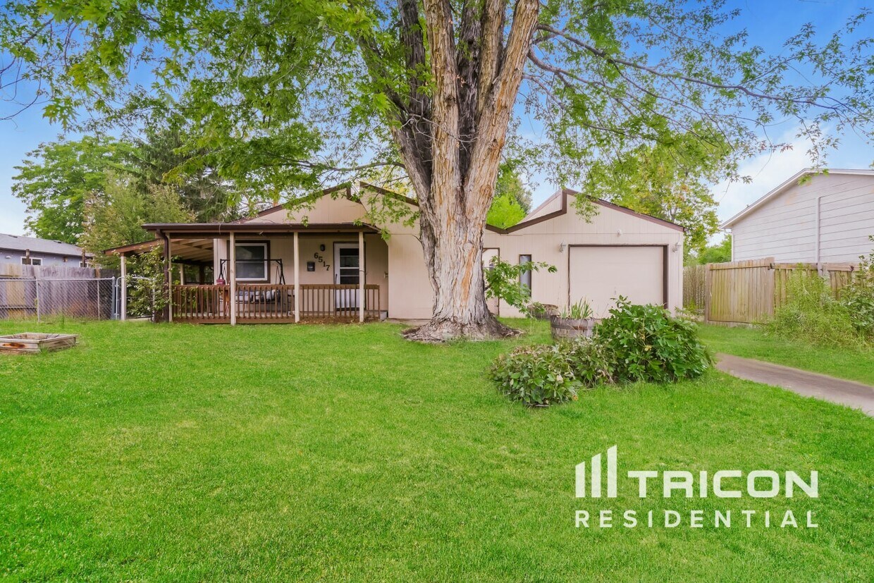 Foto principal - 6517 Orbit Way