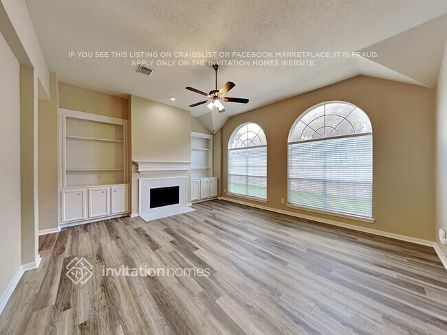 Foto del edificio - 3831 Princeton Park Ct