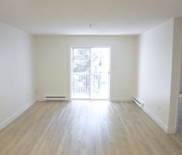 Building Photo - 75 Knightsridge