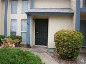 Building Photo - 493 Sellers Pl