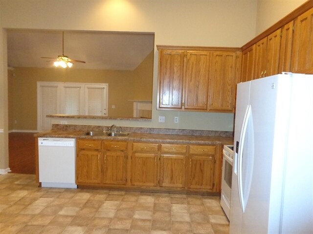 Foto del edificio - 9270 Chimneyrock Blvd