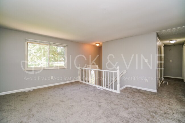 Building Photo - 5220 Refugee Rd