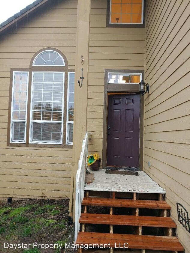 Primary Photo - 4 br, 2.5 bath House - 13146 SE Tera Casca...