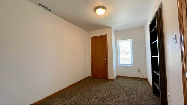 Building Photo - 1803 Franklin St