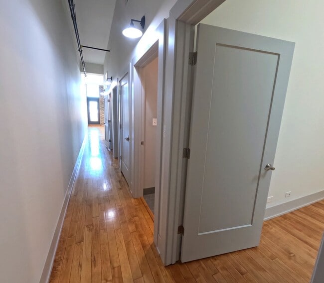 Foto del edificio - 1432 W 21st St