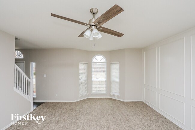 Foto del edificio - 923 Dogwood Ln