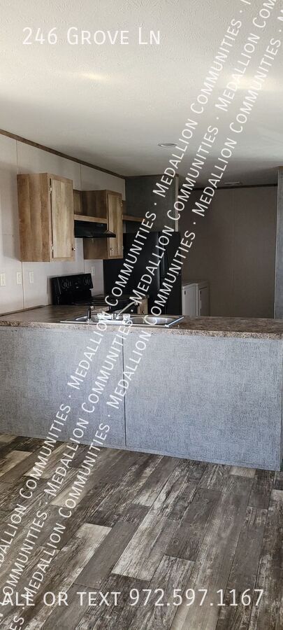 Foto del edificio - 246 Grove Ln