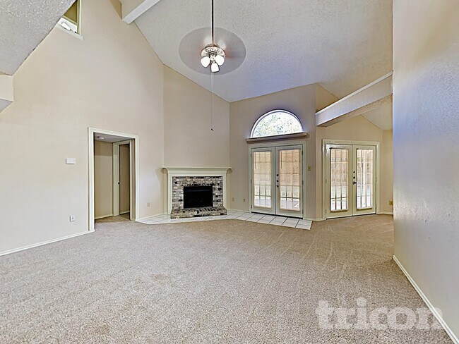 Foto del edificio - 1304 Farley Dr