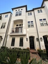 Building Photo - 650 Nagle St