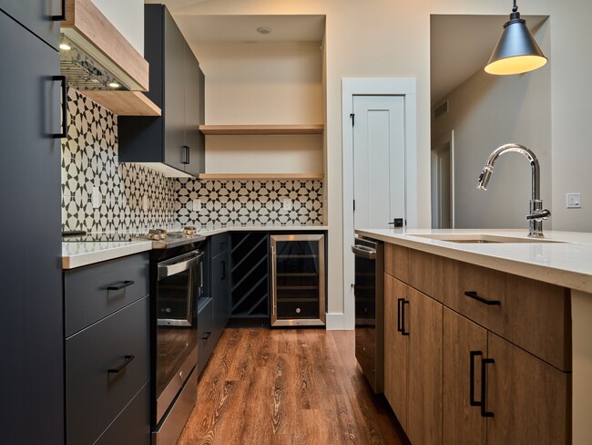 Building Photo - Tributary 50