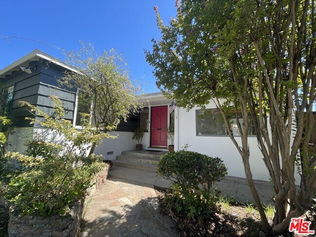 Building Photo - 18044 Martha St