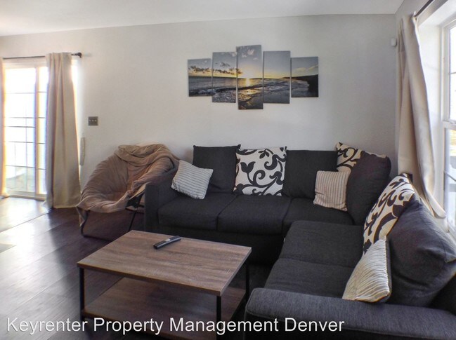 Foto del edificio - 3 br, 3 bath House - 1652 S Buckley Way